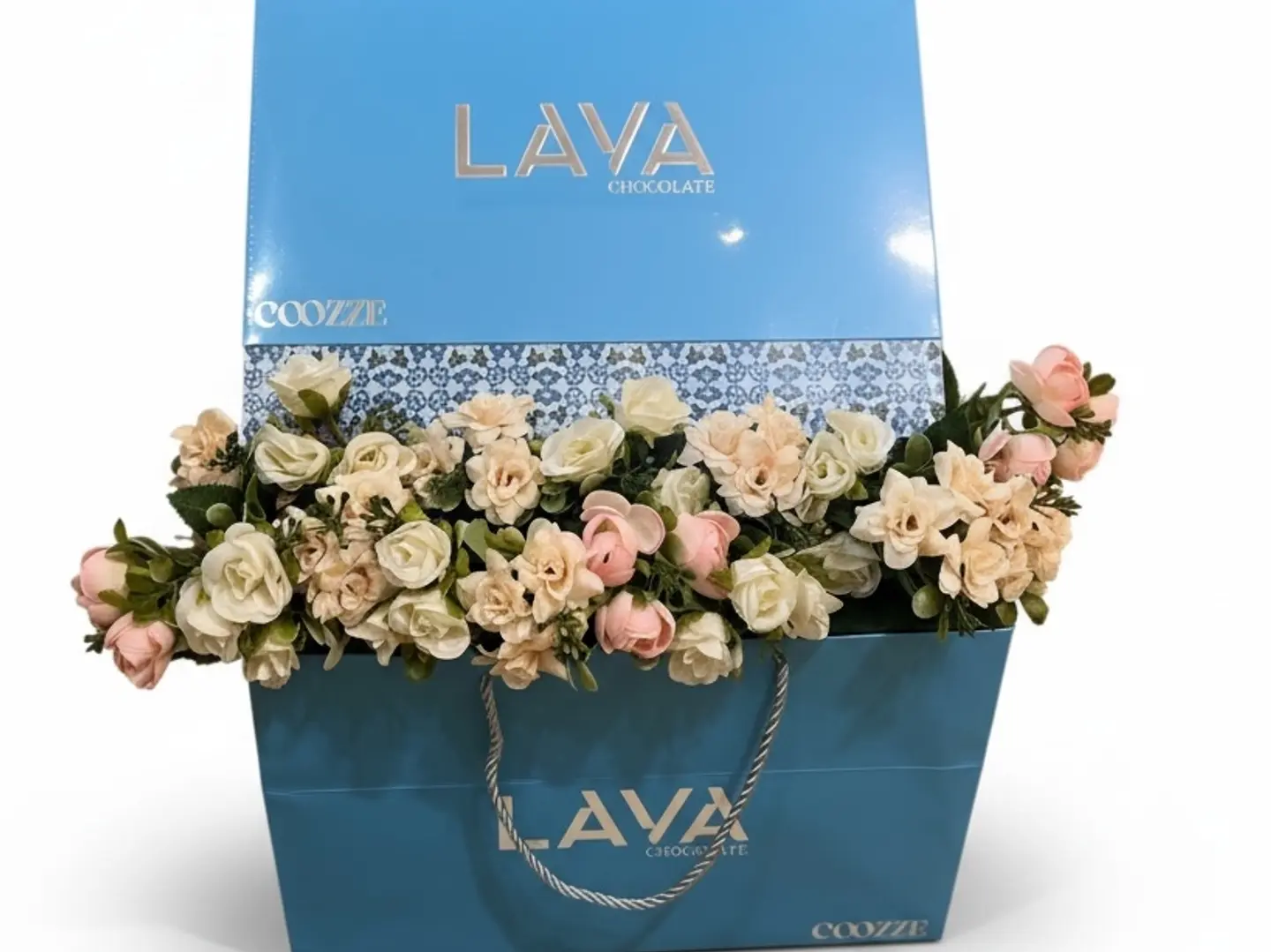 شوكلاته لافا مع الورد