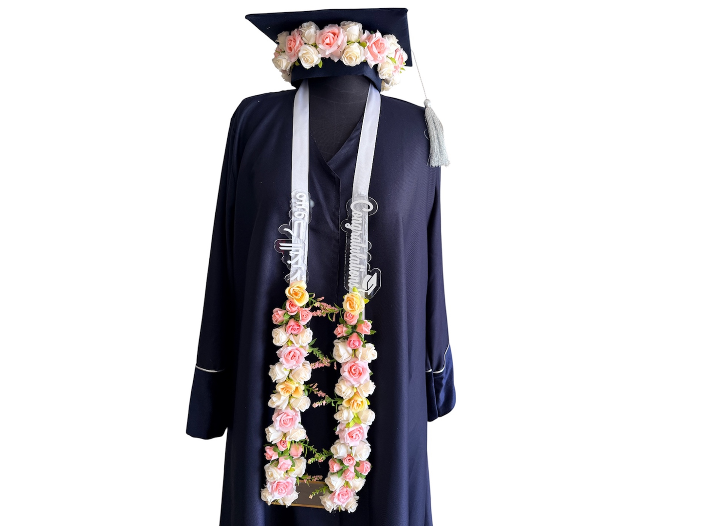 عقد لجين الورد