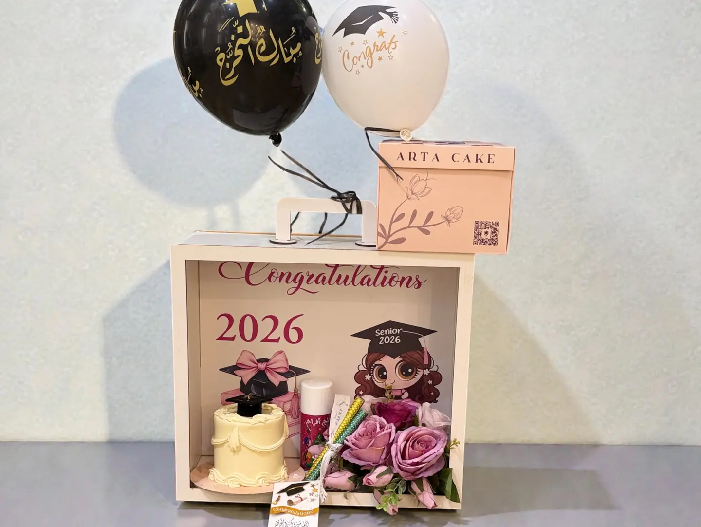Golden Celebration Box (Natural Roses)