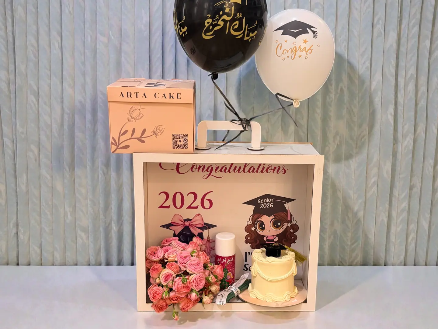 Golden Celebration Box (Natural Roses)