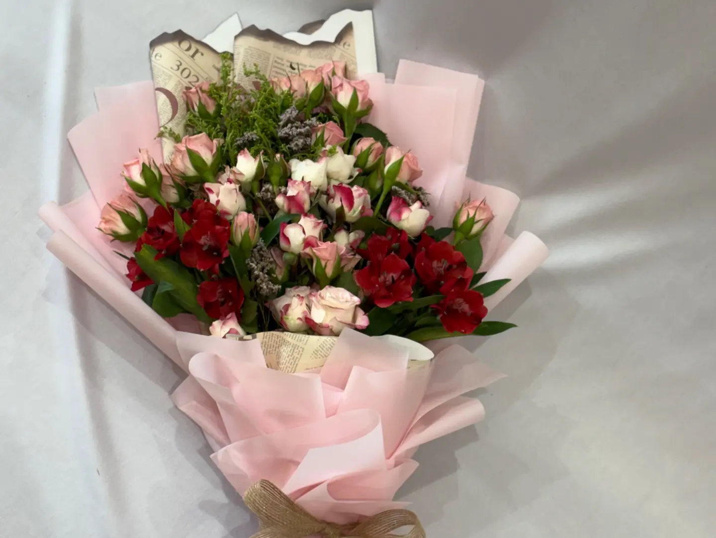 A Modern Bouquet Of Natural Roses That Carries All The Meanings Of Affection