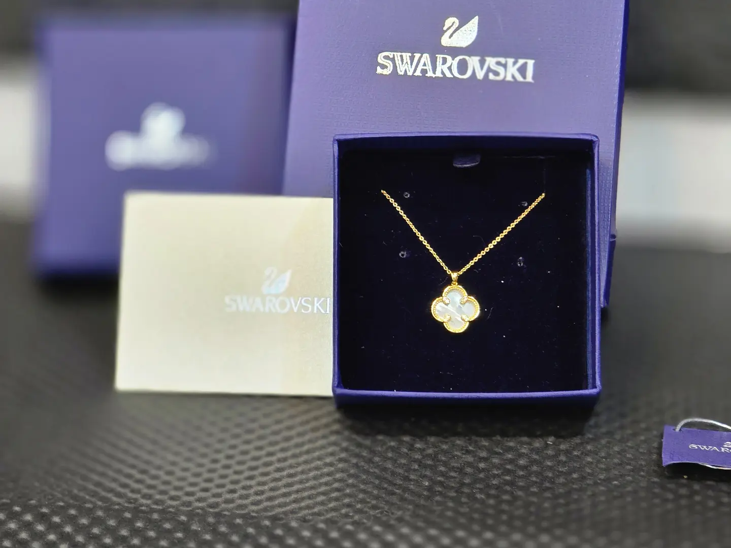 سلسل سوارفوسكي رقم الطلب ٨٨