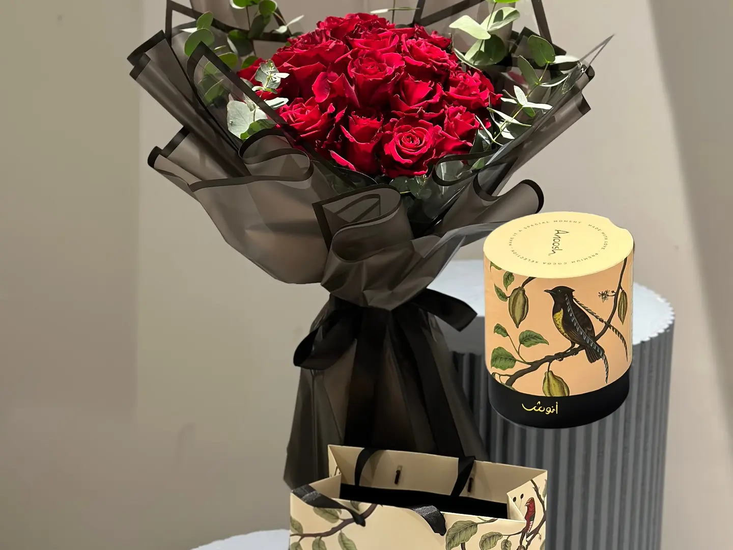 عديات العيد شوكولاته انوش مع ورد