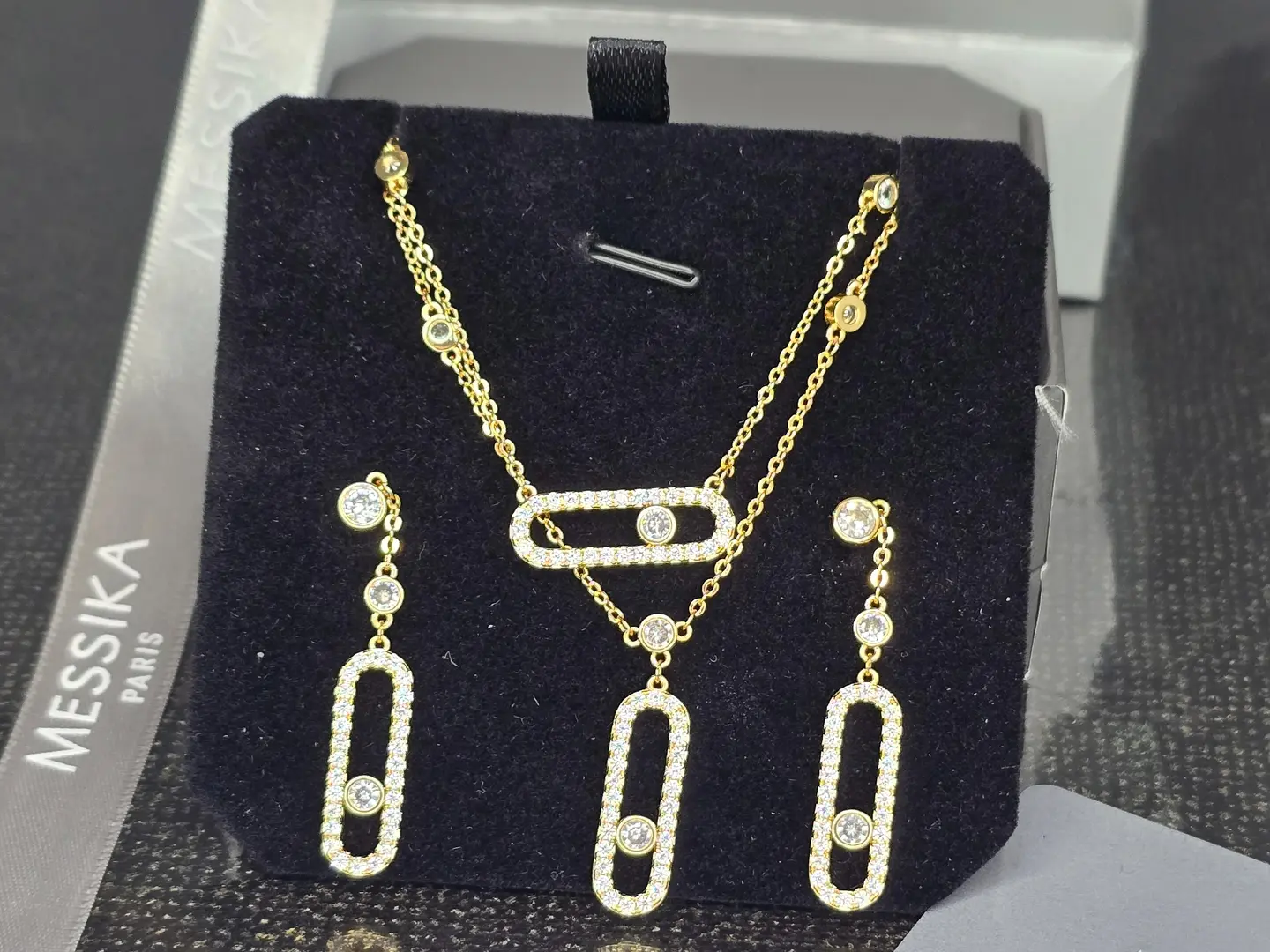 Order 791 Musiqa Chain With Ring