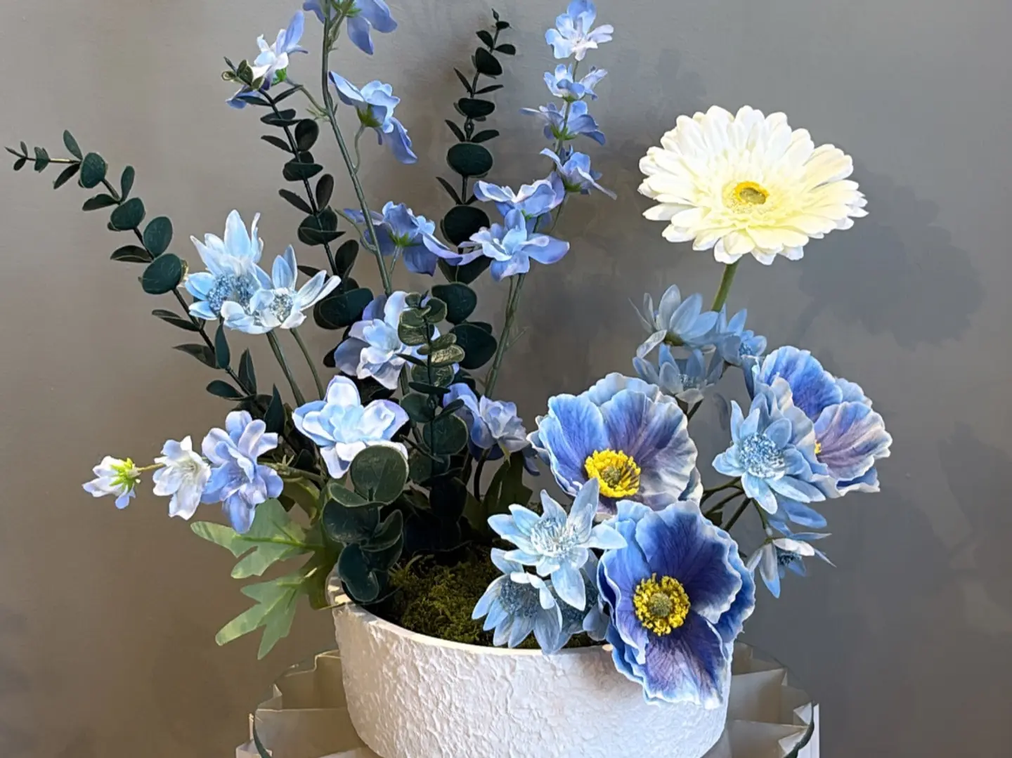 فازة الورود الزرقاء