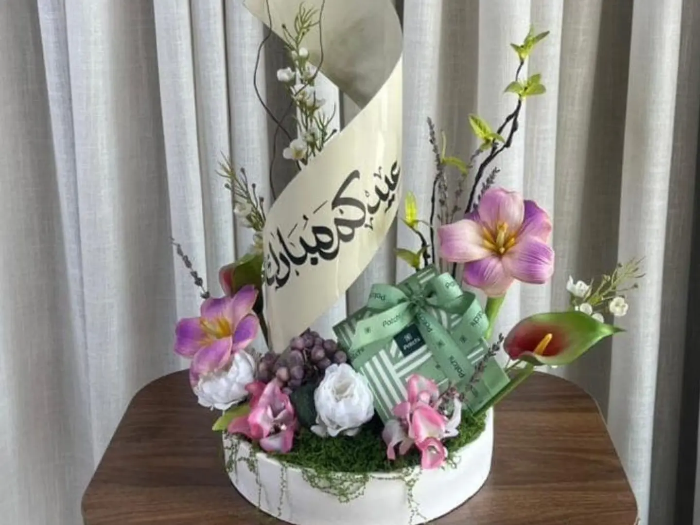 فازة جبس مع شوكلاتة