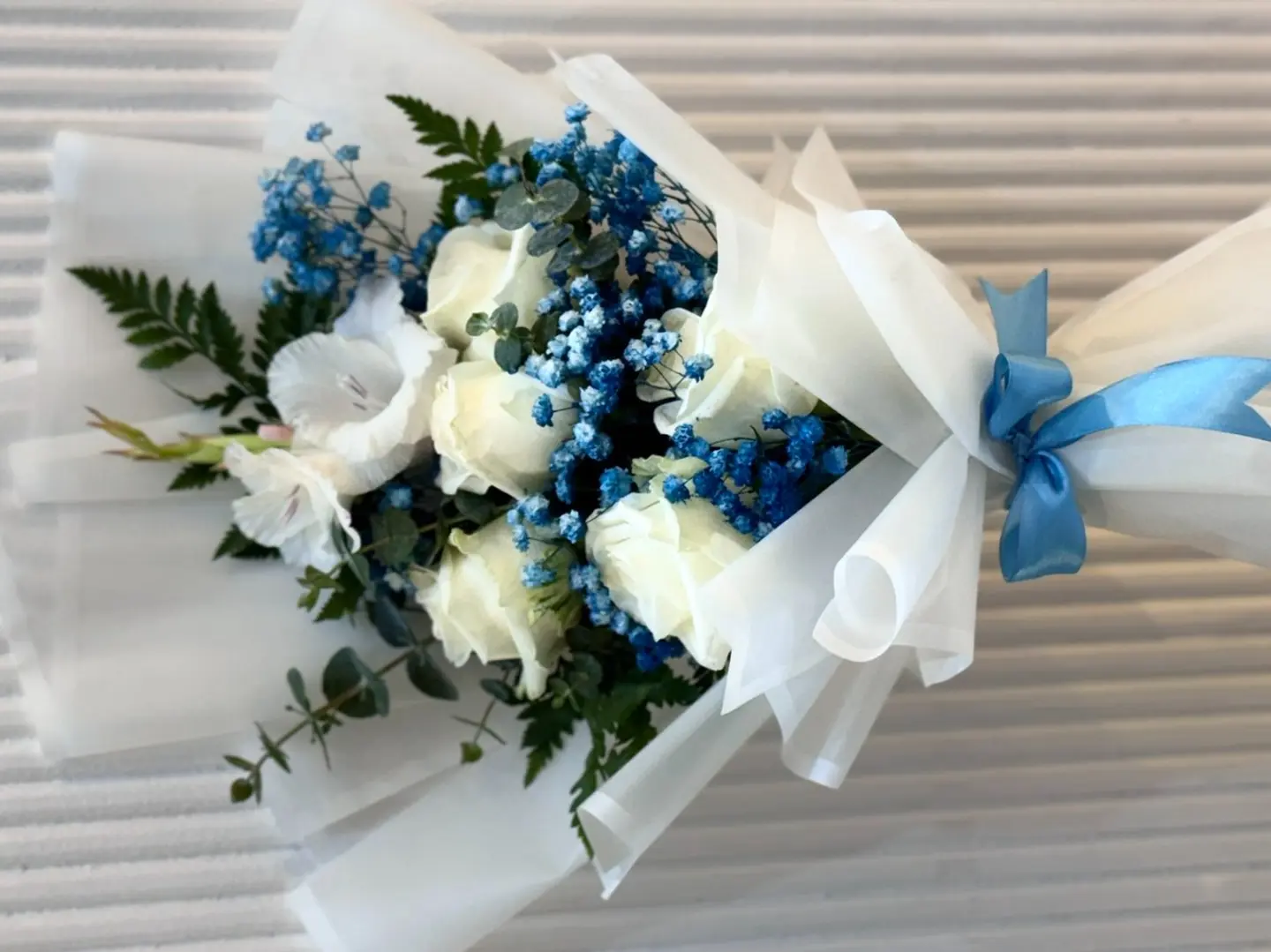 باقة الورد الابيض