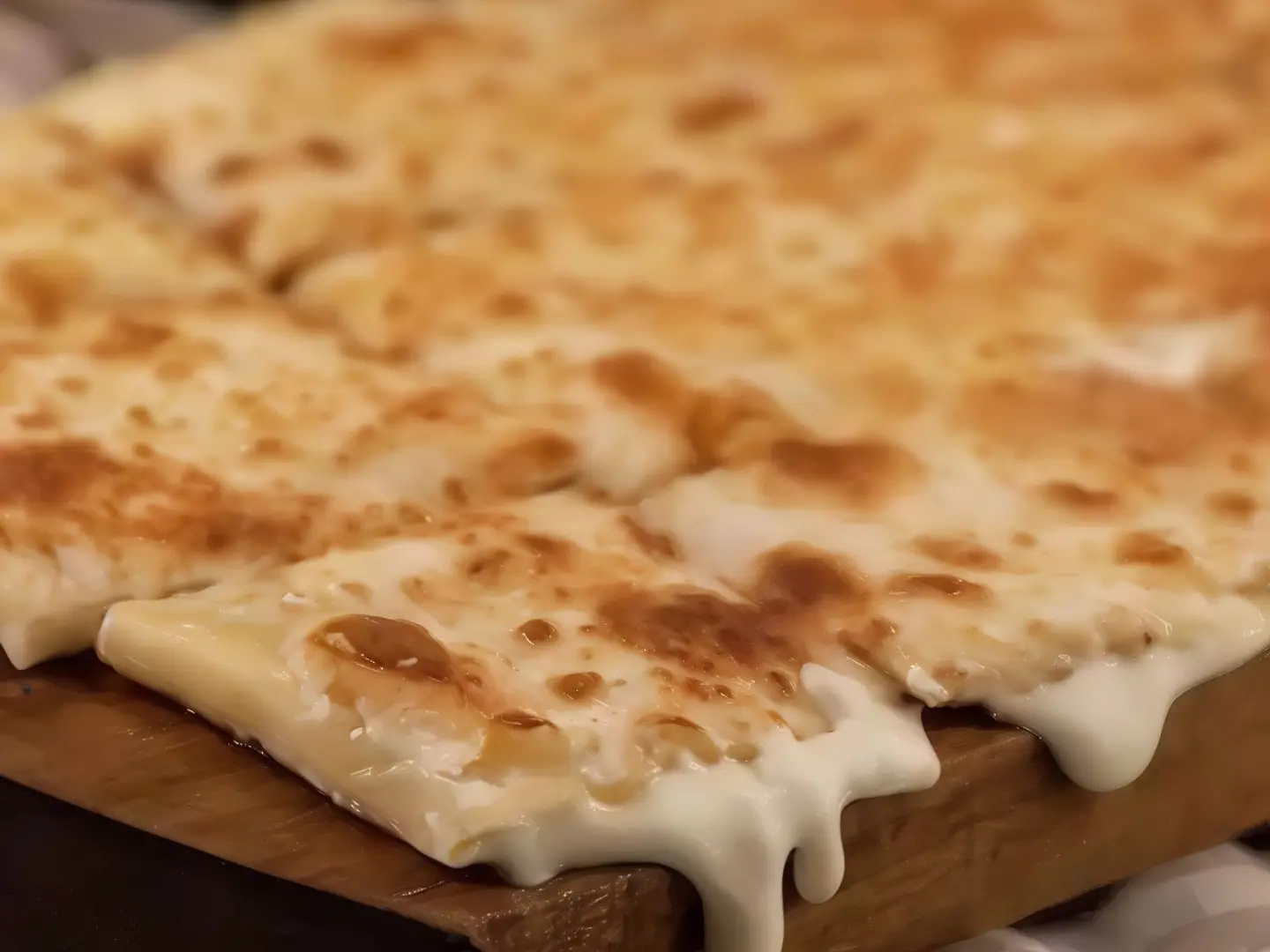 Liquid Cheese Mutabbaq