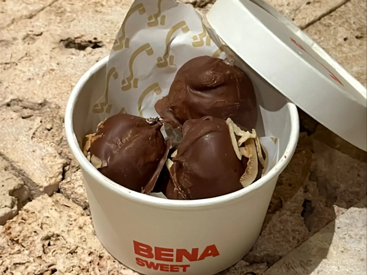 كرات التشوكلت