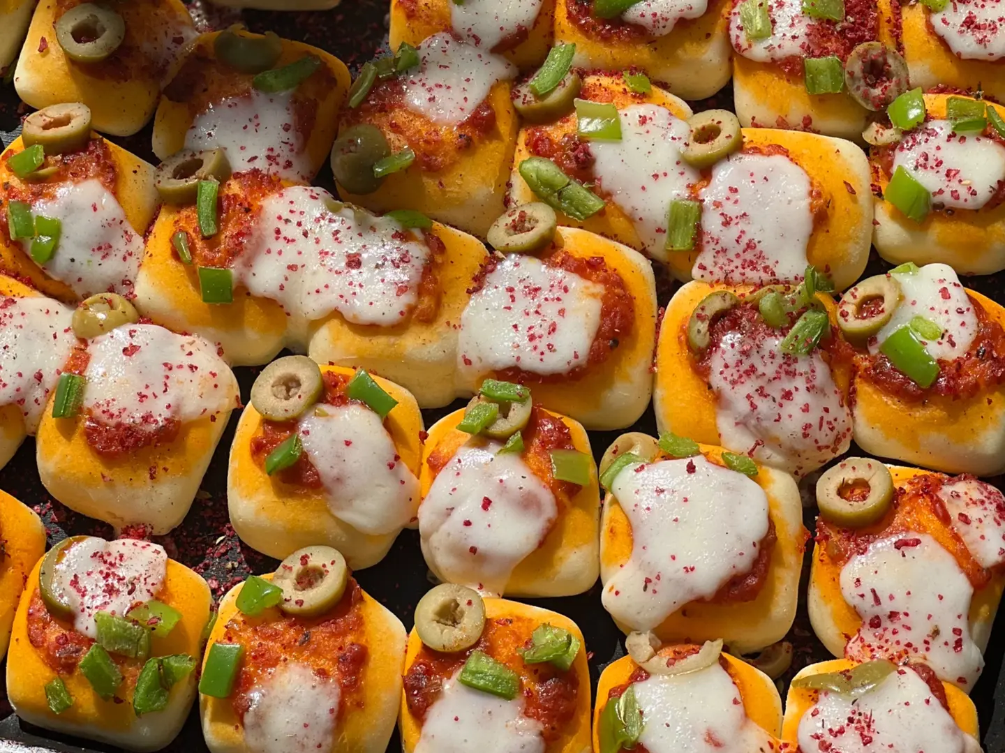 بيتزا ميني ٥٠ حبه