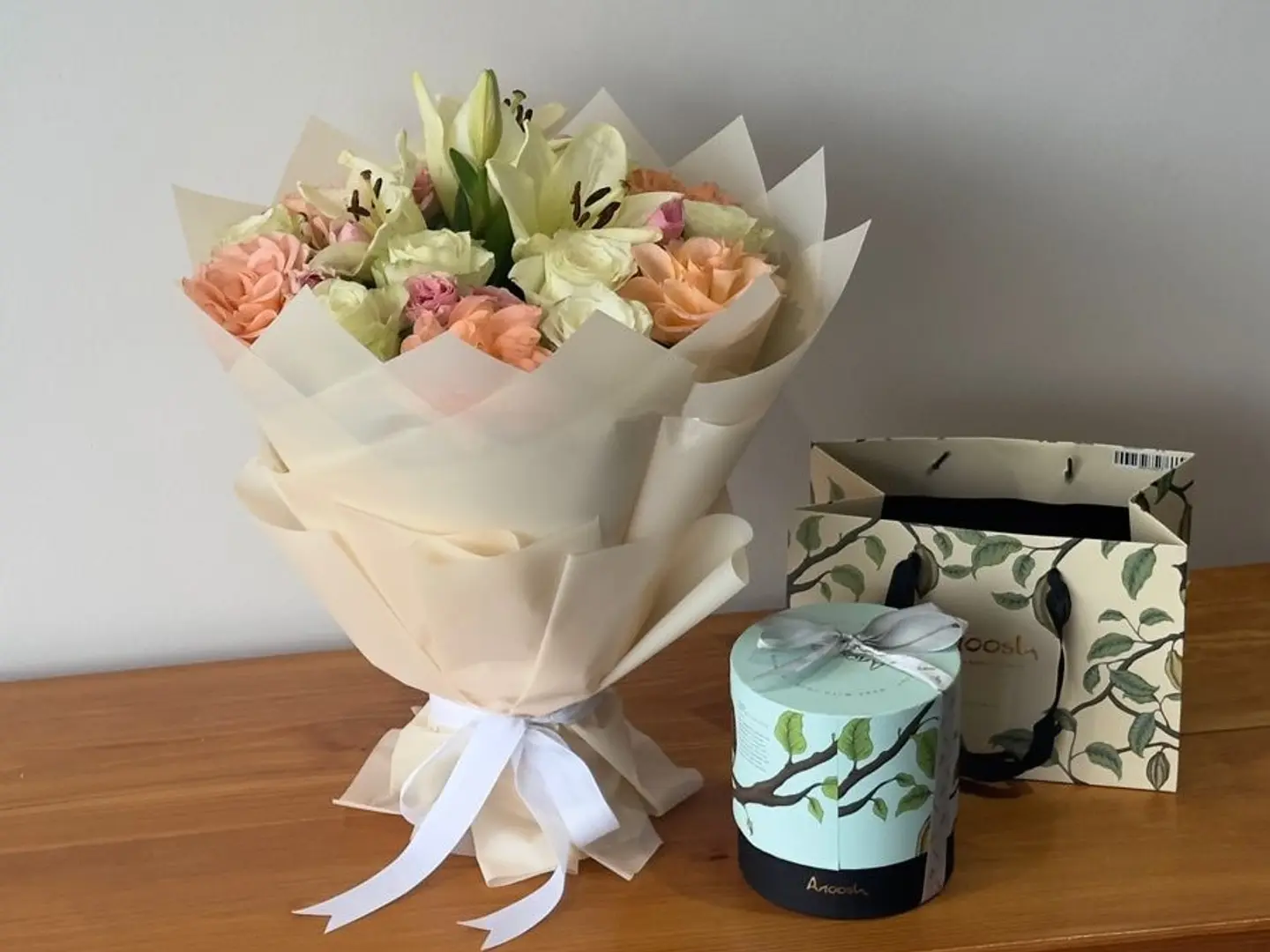 Anoush Chocolate With Flower Bouquet 009