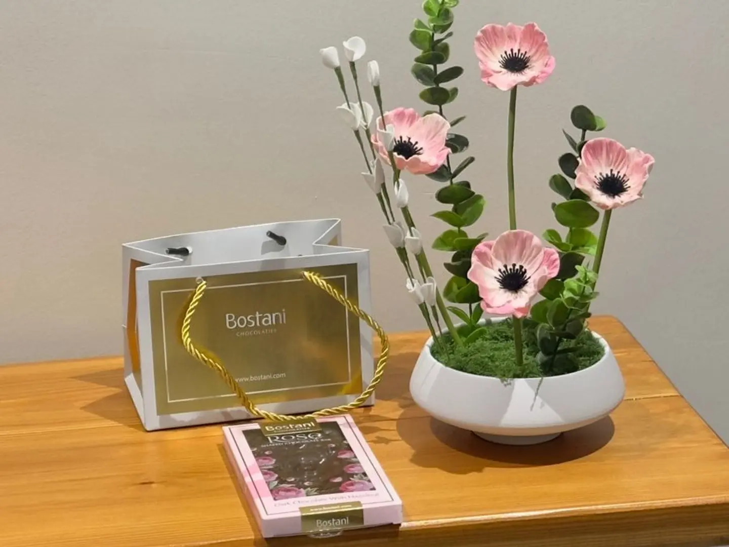 Artificial Rose With A Garden Chocolate Bar Won