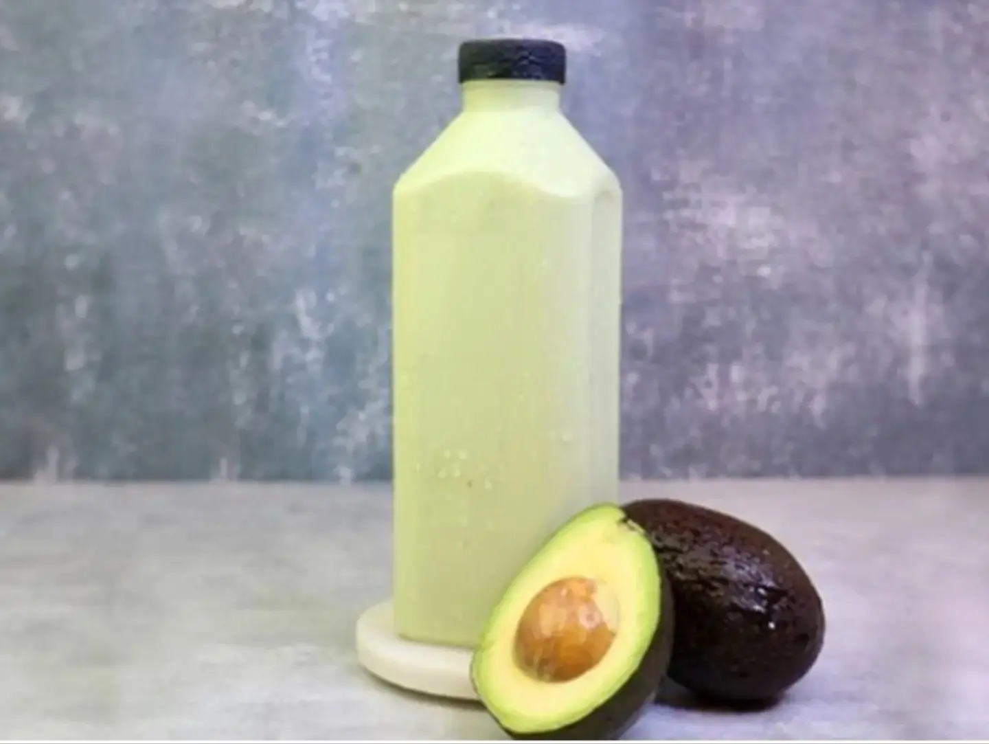 افوكادو مع عسل ومكسرات - لتر ونصف افوكاتو عسل مكسرات