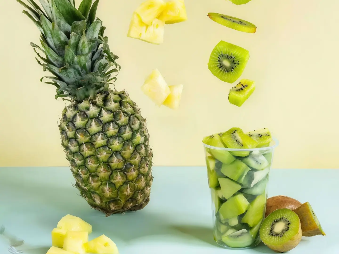 Kiwi And Pineapple Slices
