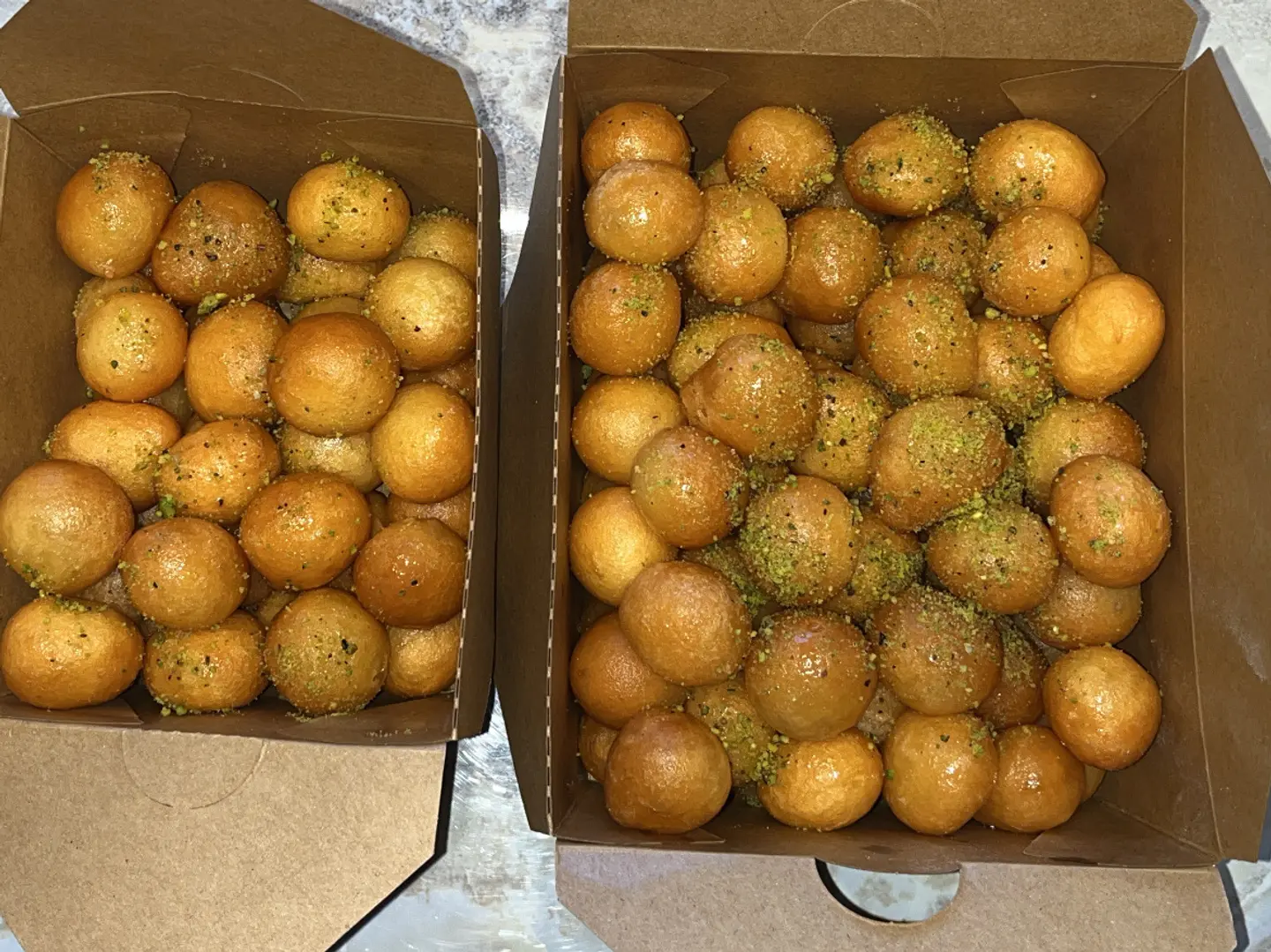 لقيمات كبير