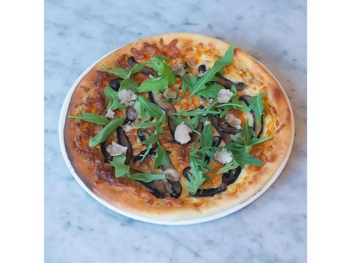 بيتزا الكمأ والفطر