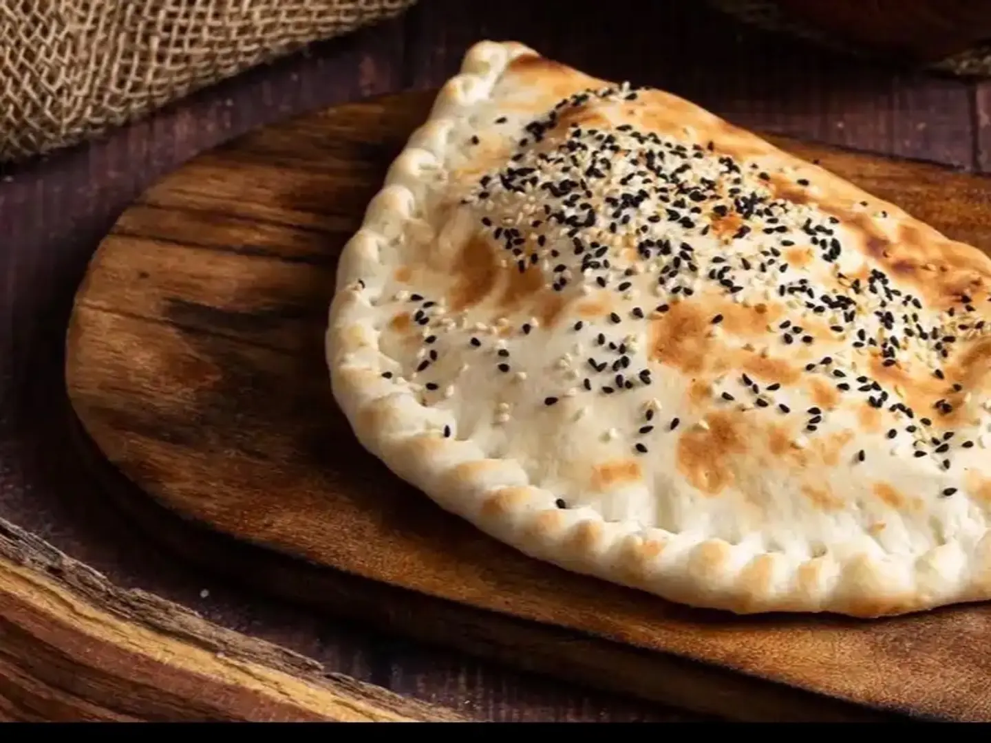 ‏جبنة حلوم مقفلة