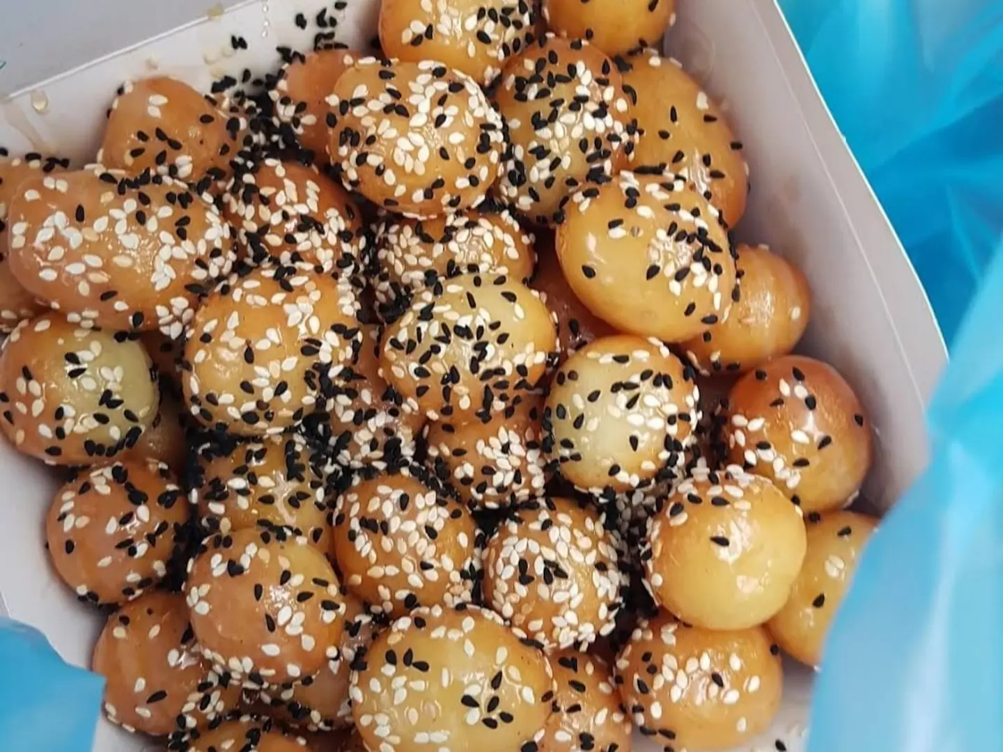 Luqaimat Nigella Seeds And Medium Sesame