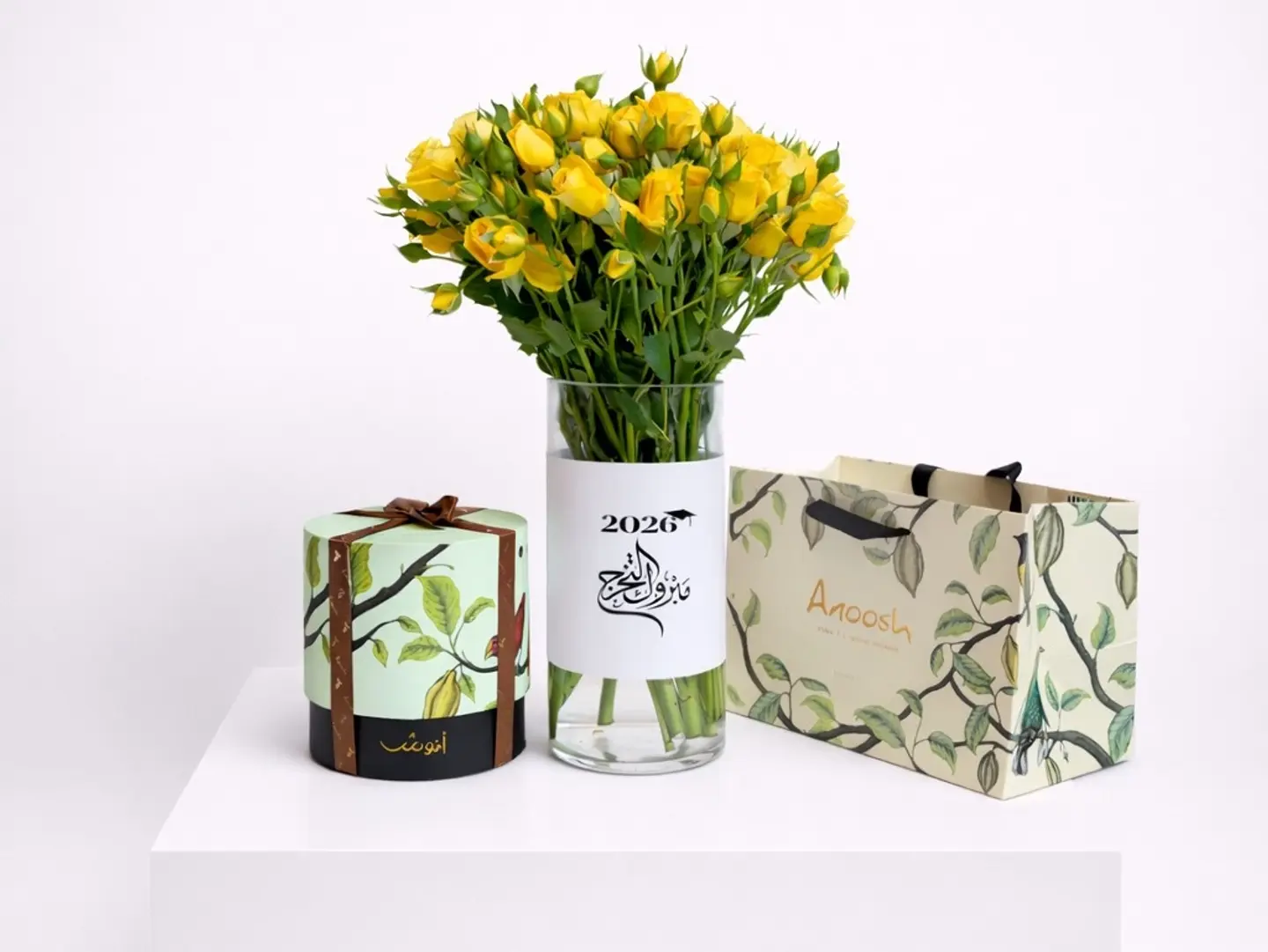 Vase With Anoush Graduation Chocolate
