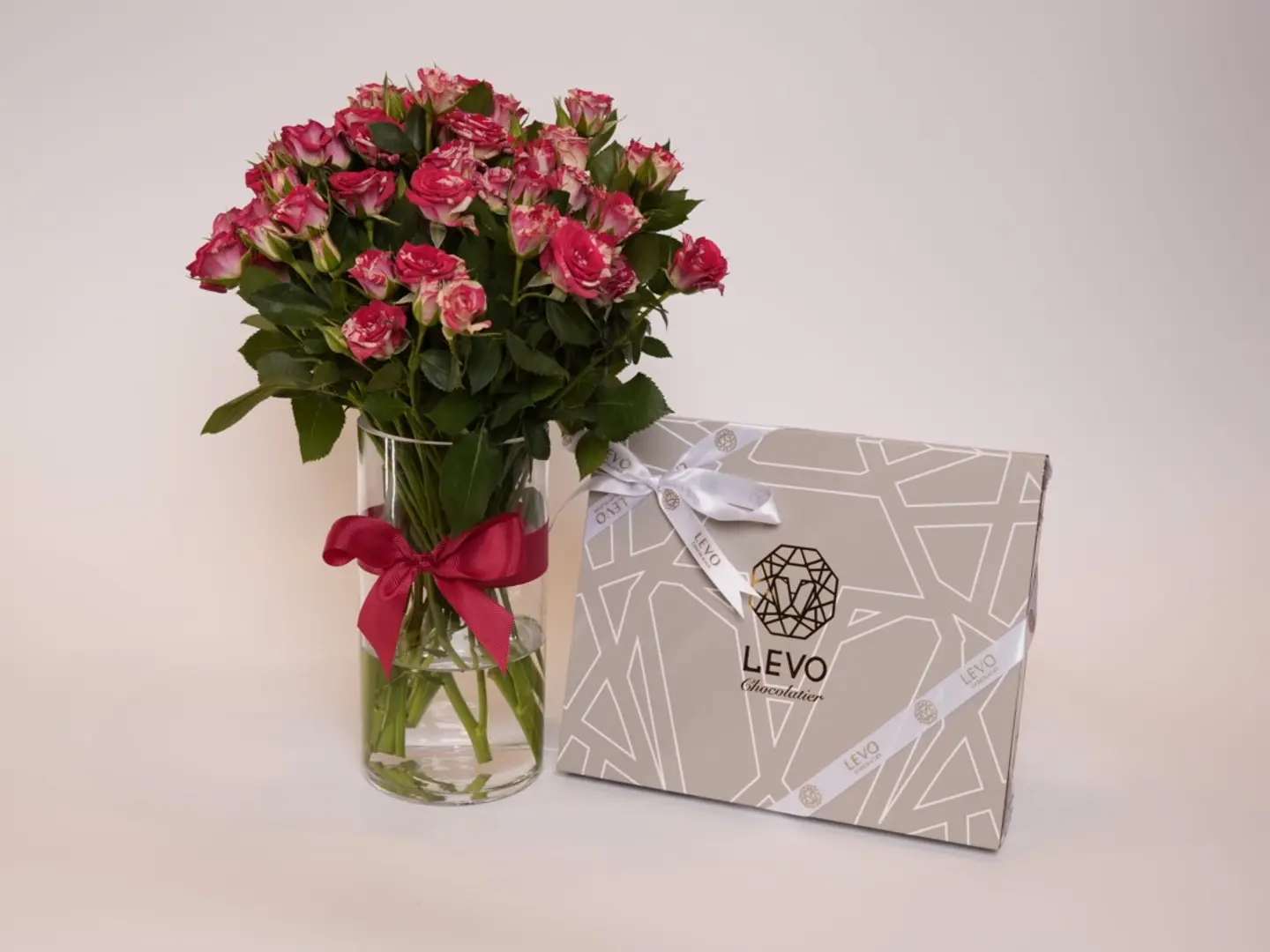 فازه مع شوكلاته ليفو