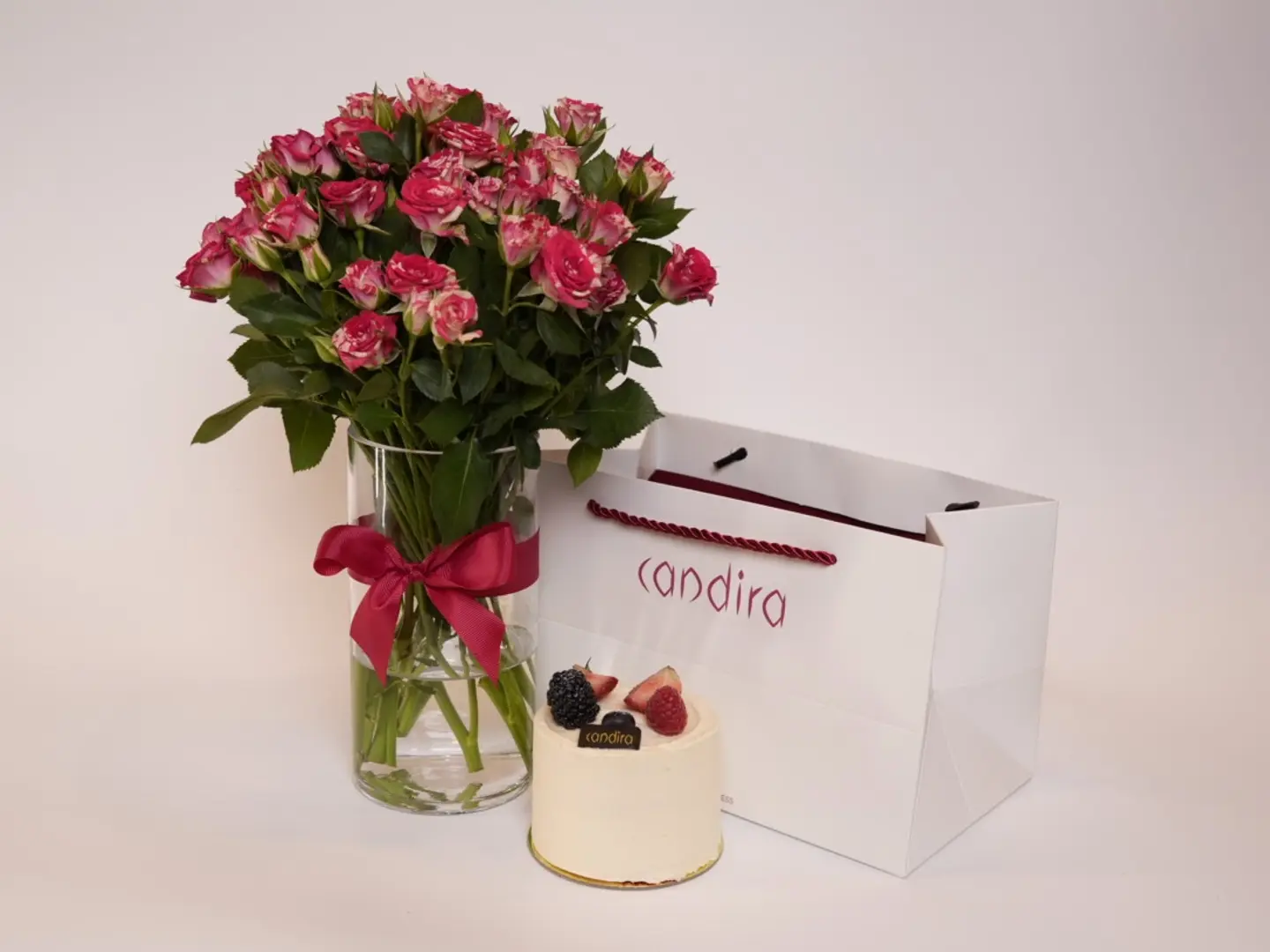 كيك كانديرا رد فيلفيت