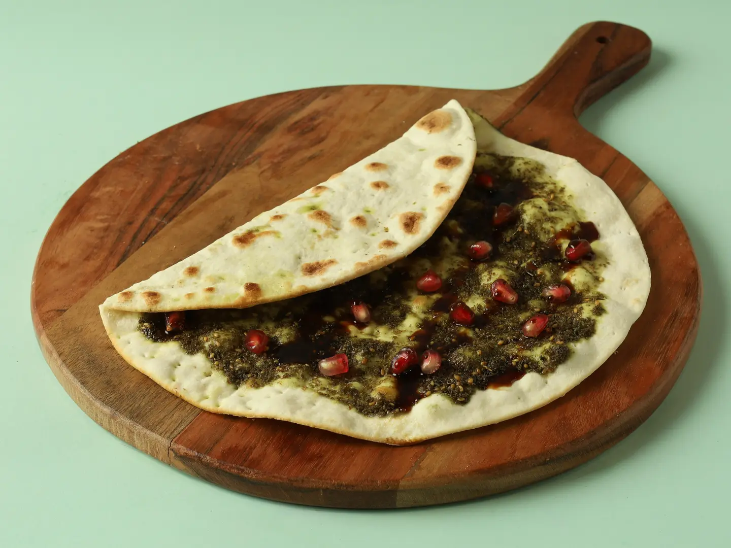 منقوشة زعتر و رمان