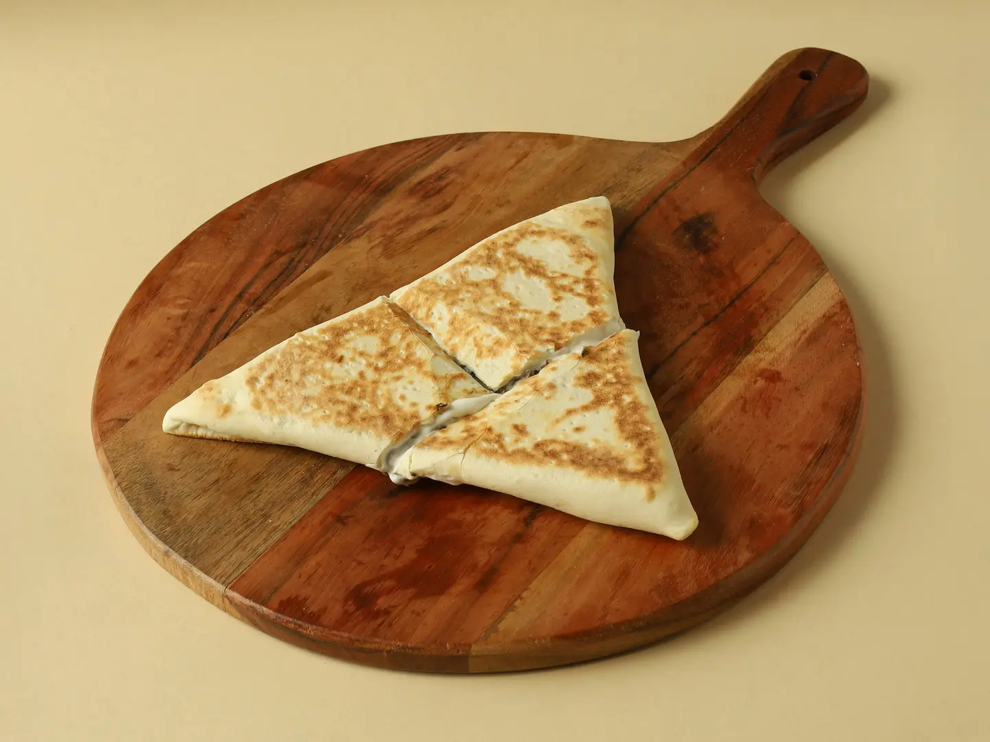 فطيرة سبانخ مع لبنة