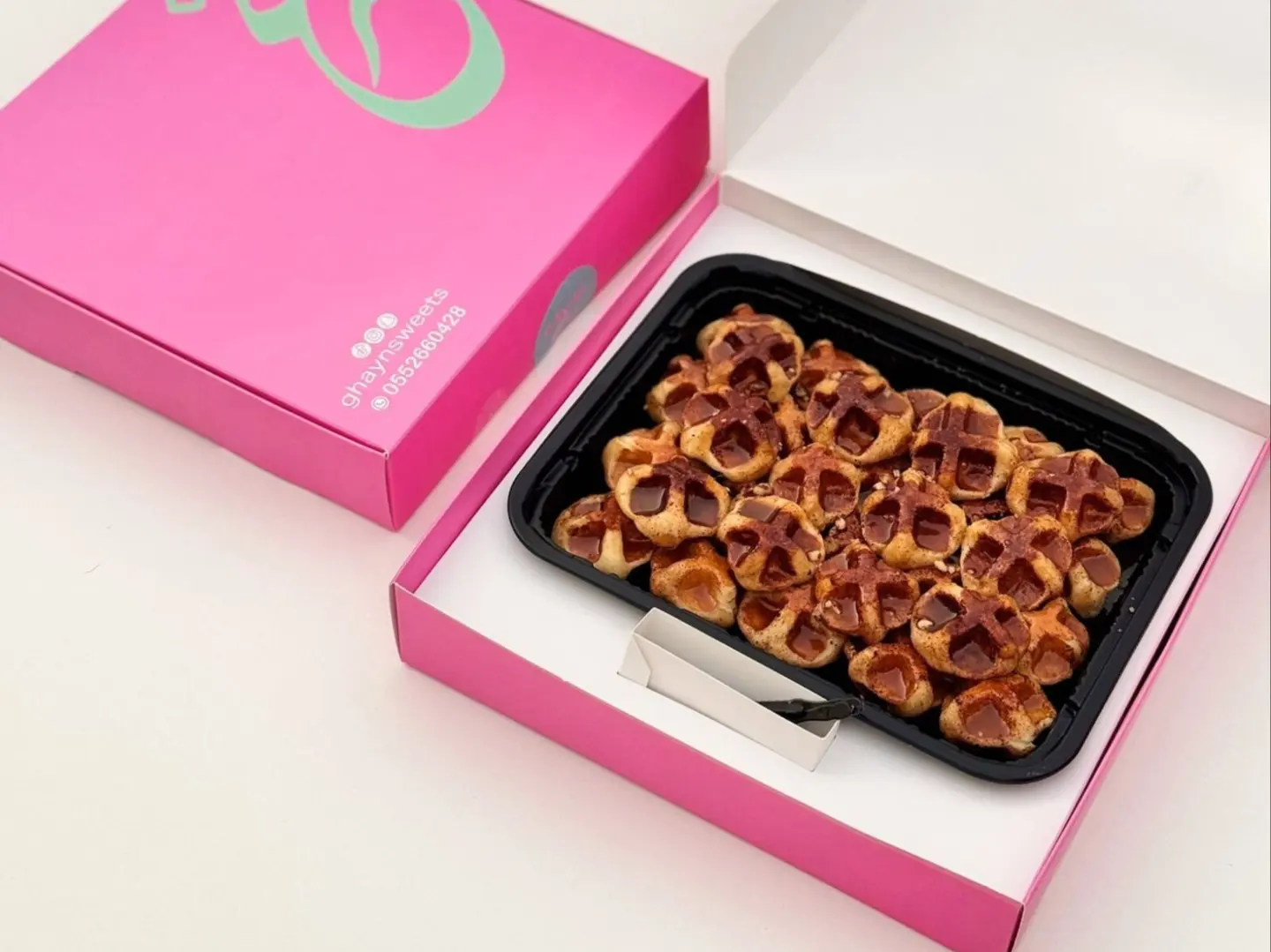 ميني وافل محشي جبن كراميل