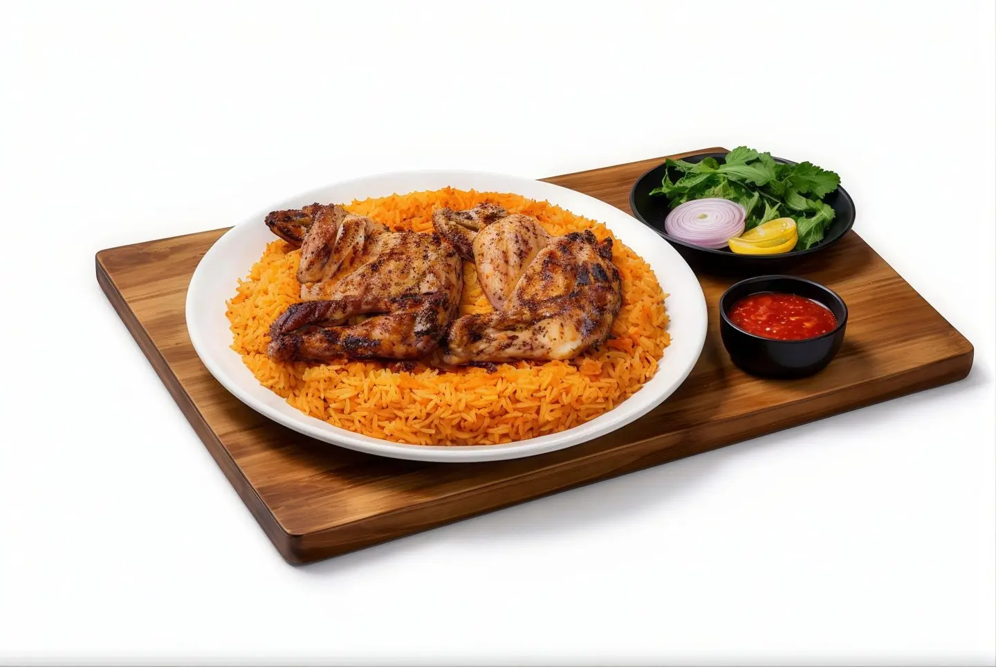 دجاج علي الفحم مع أرز بخاري - نص حبة دجاج