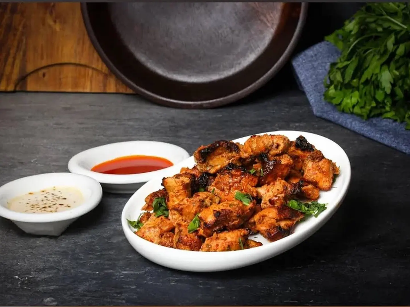 نفر شيش طاووق