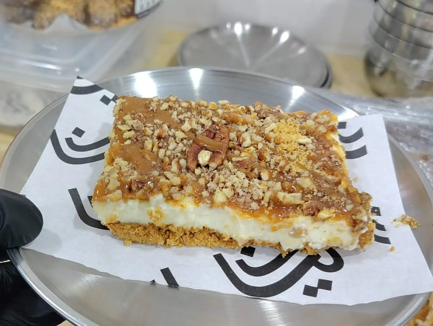 Cheesecake Pecan Cake