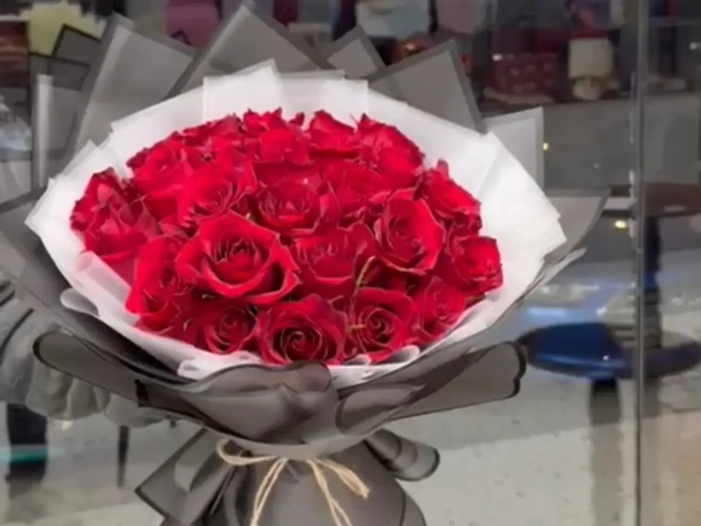 Red Rose Bouquet Bahoor02