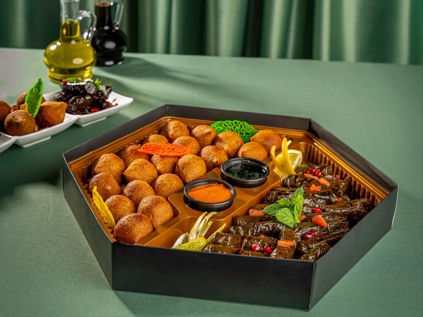 بوكس الكبة وورق عنب الكبير