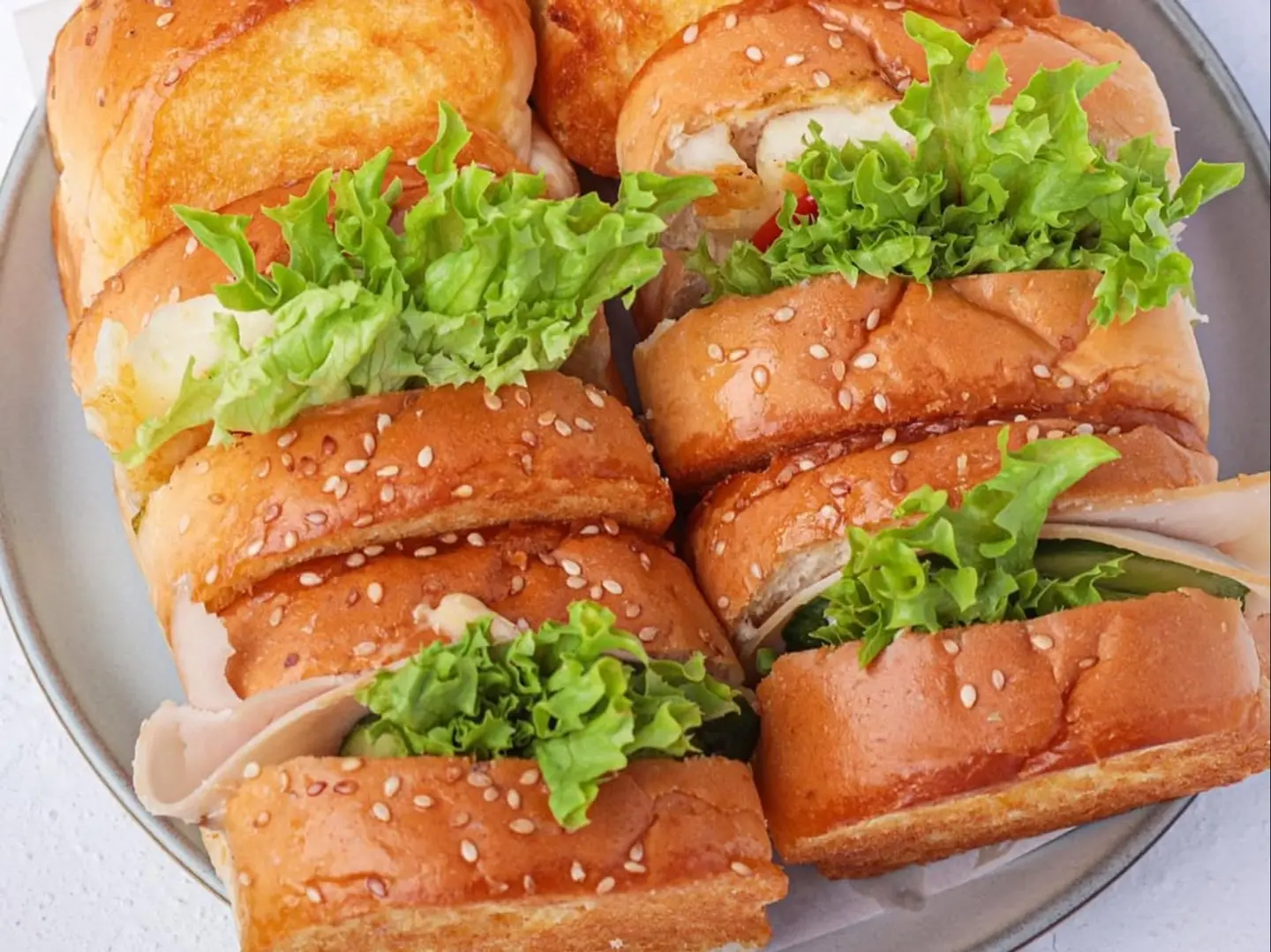 Classic Chicken Salad Sandwich   4 Pcs