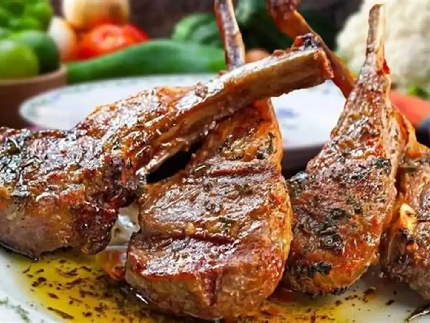 Quarter Grilled Ribs With Rice And Salad