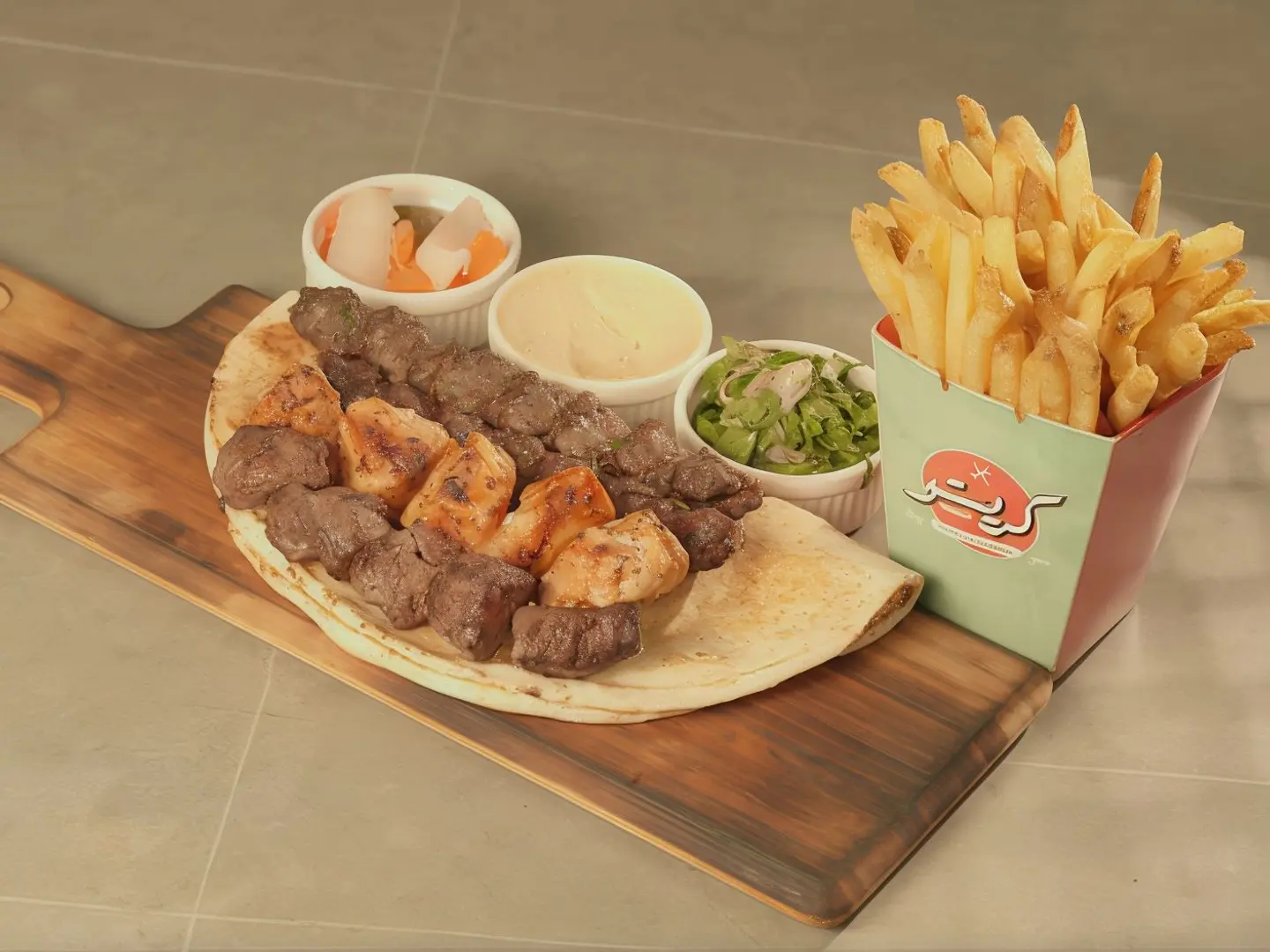 صحن مشاوي مشكلة