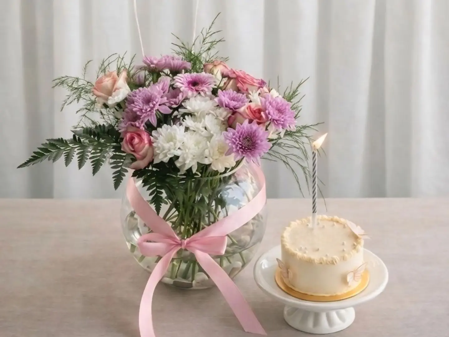 Vase Package With Cake