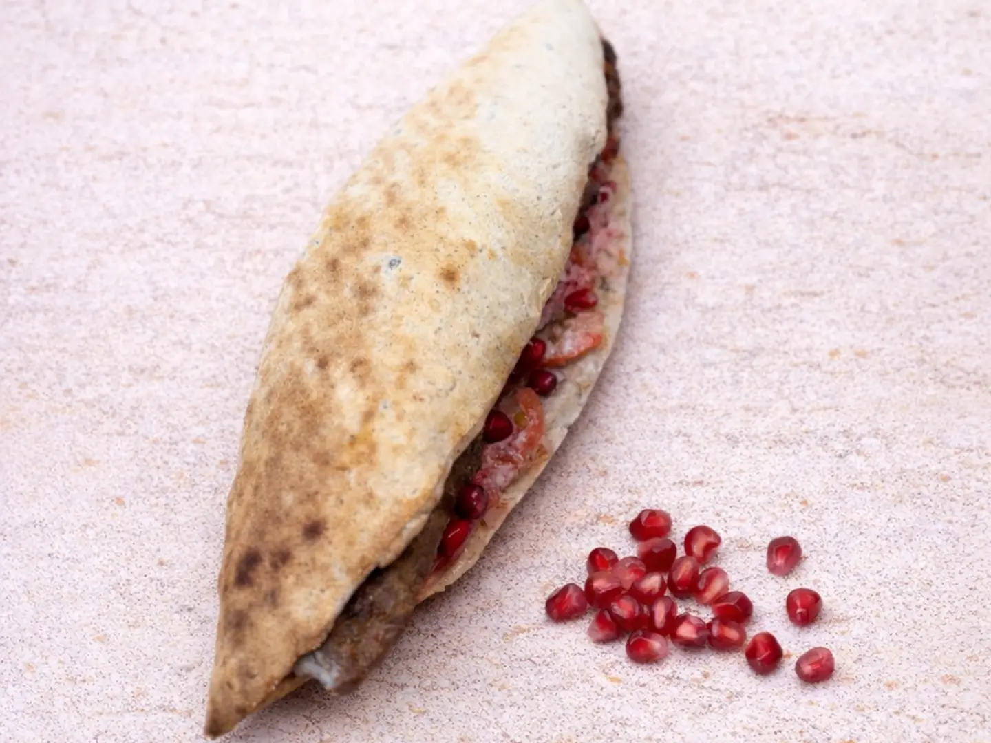 ساندويش كباب لحم