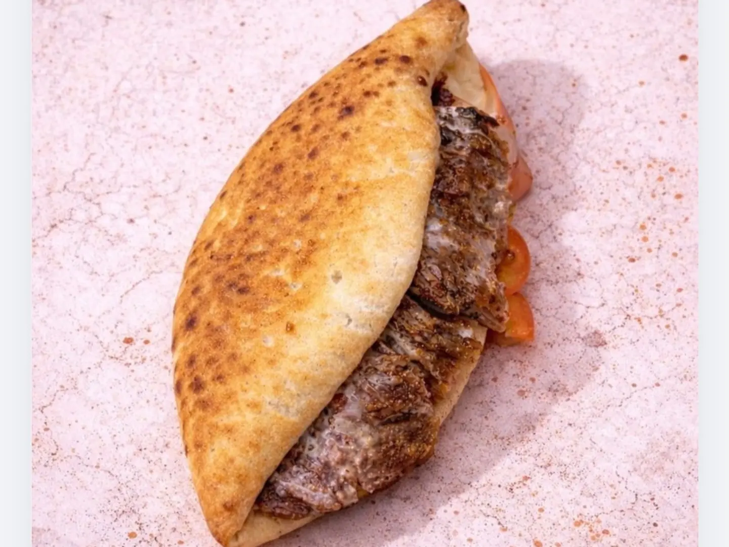 ساندويش زلمتنا لحم