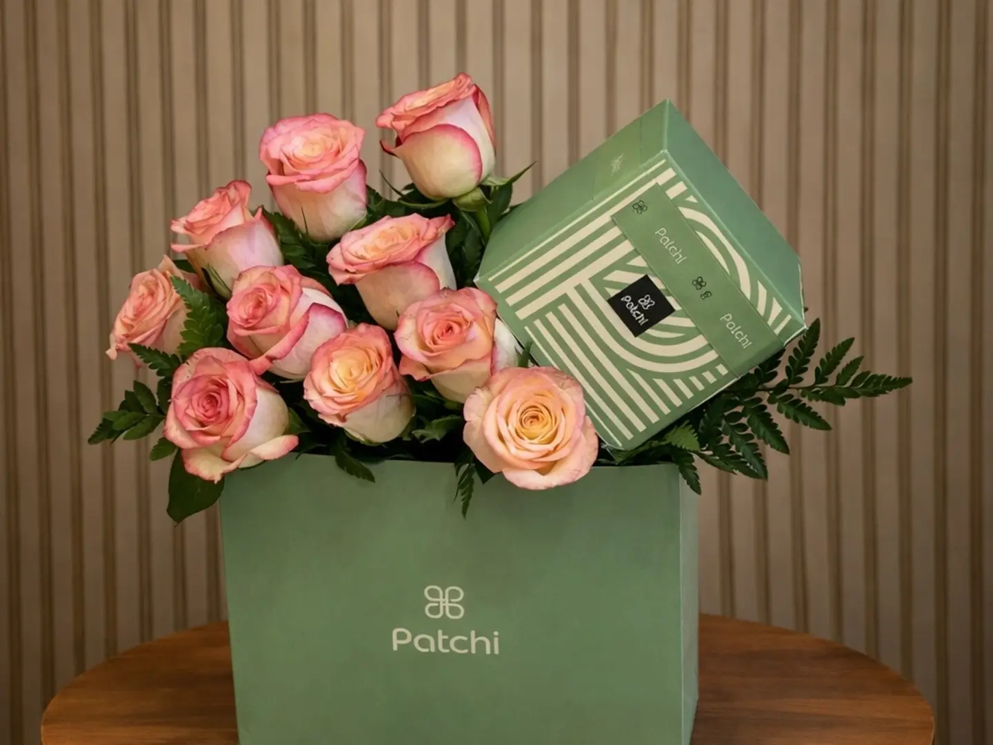 تنسيق ورد وردي مع شوكلاته باتشي