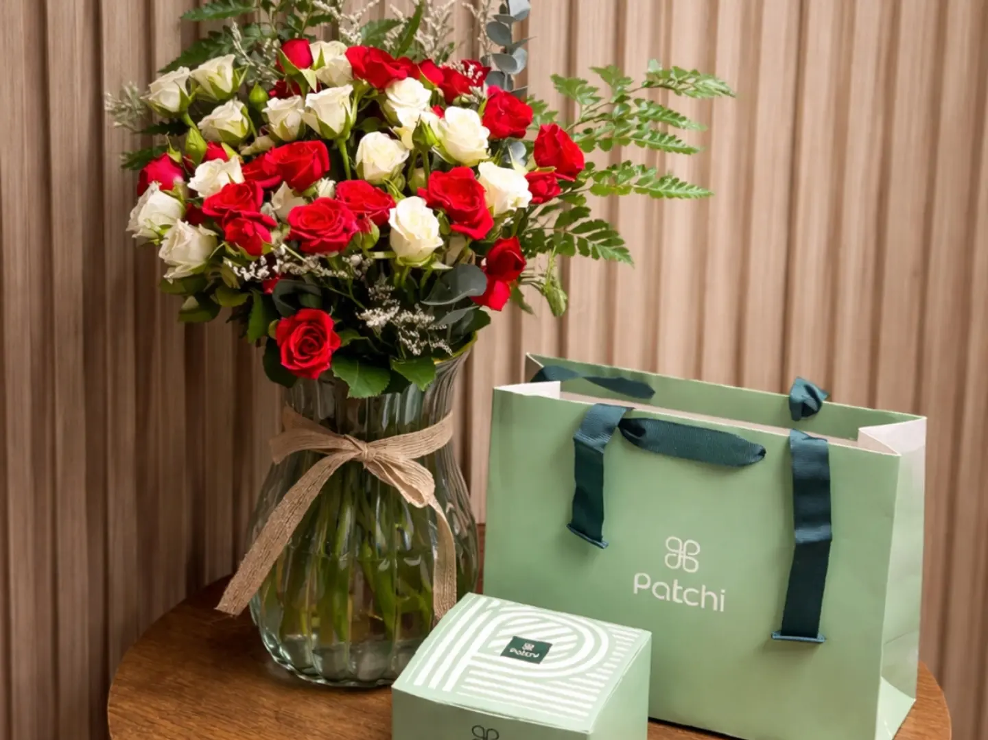 فازة ورد مع شوكلاتة باتشي