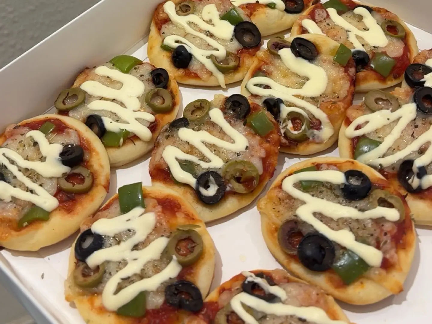 ميني بيتزا وسط