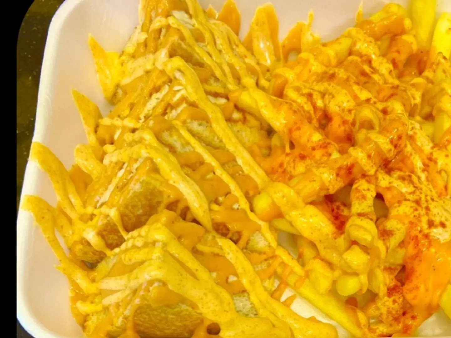 4 Piece Zinger Club Meal With Fries, Hot And Cold Sauces, And A Drink, Prepared The American Way