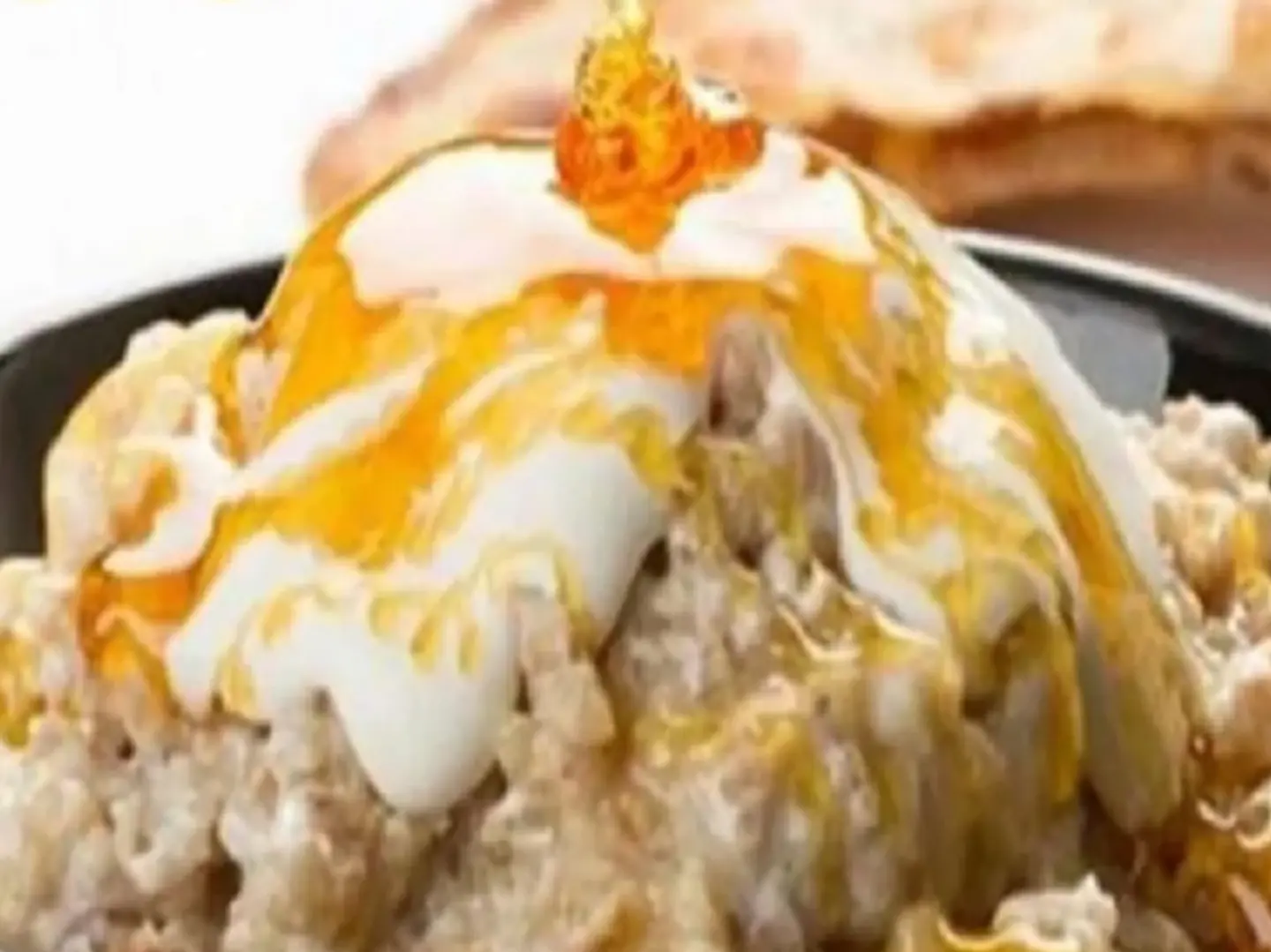 Masoub With Cream And Honey