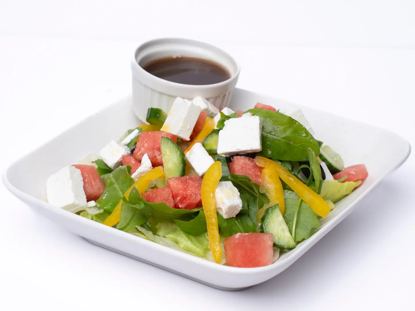 سلطة فيتا وبطيخ