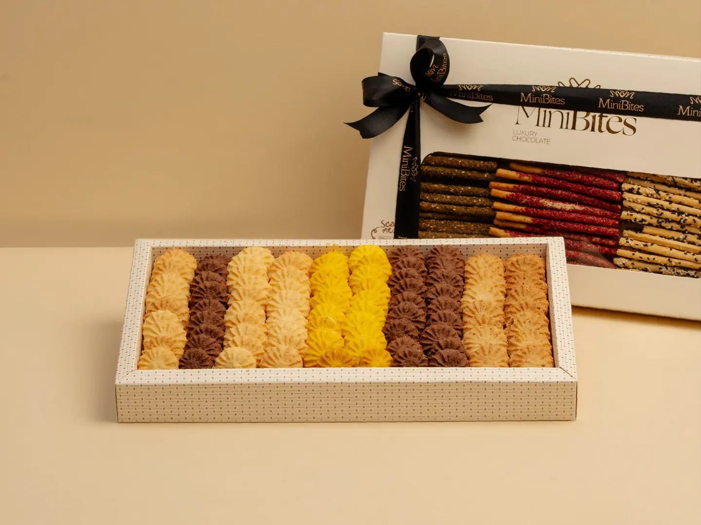 Large Petit Four Box