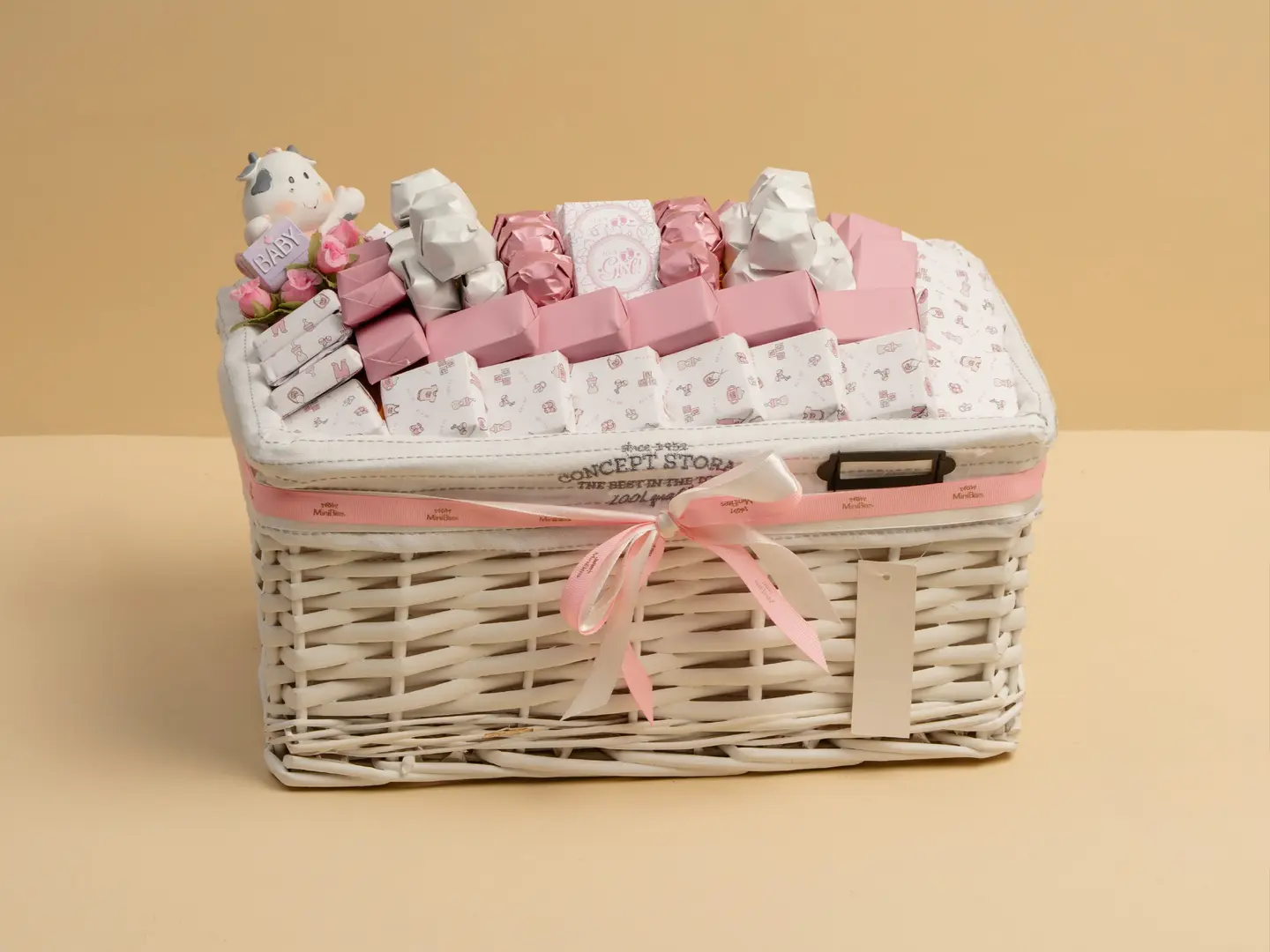 سلة خوص مواليد مستطيل بناتي