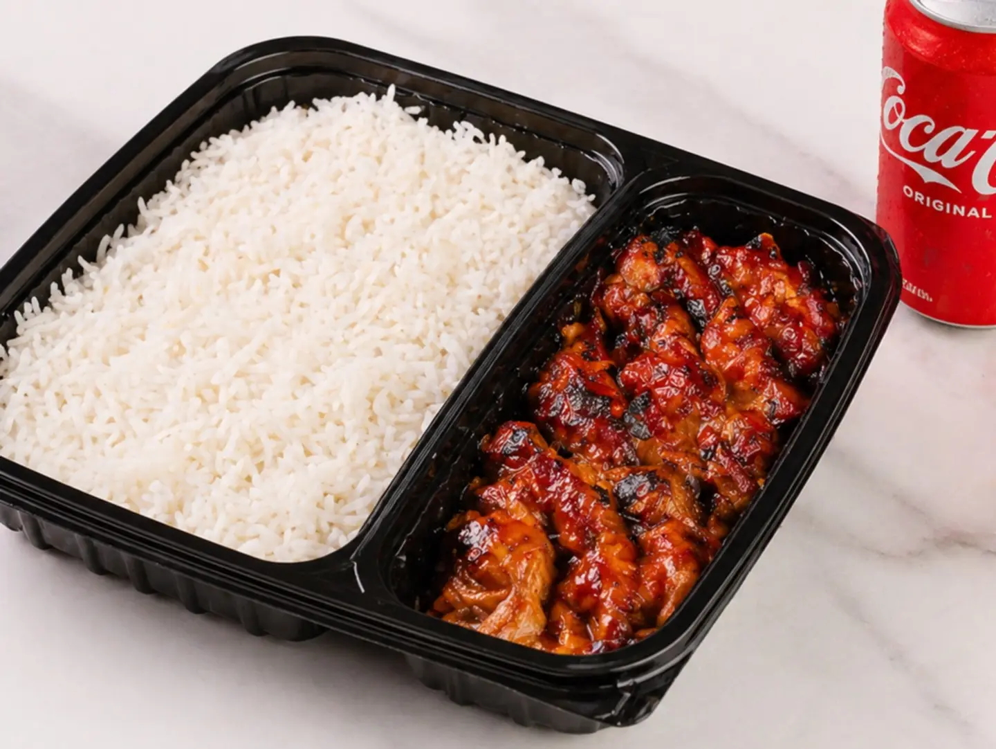 شيش طاووق دجاج مع أرز أبيض ومشروب