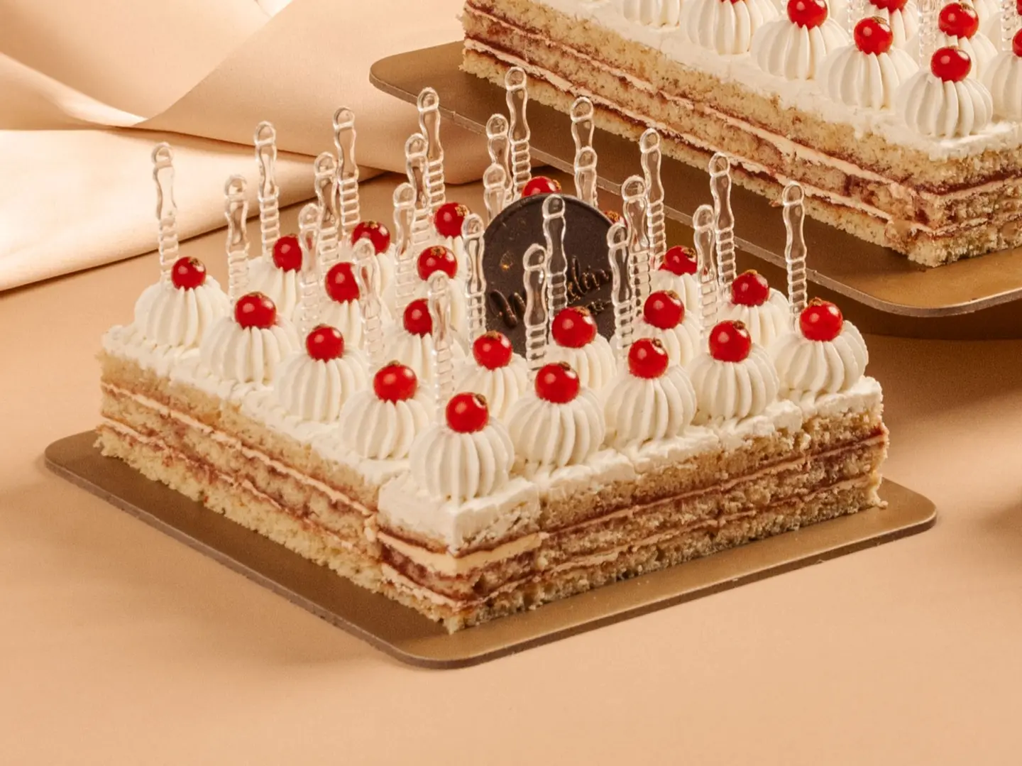 Medium Raspberry Cake Bites