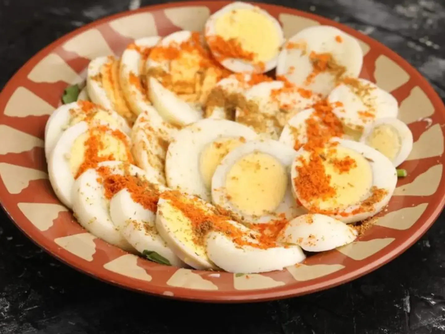 صحن بيض مسلوق